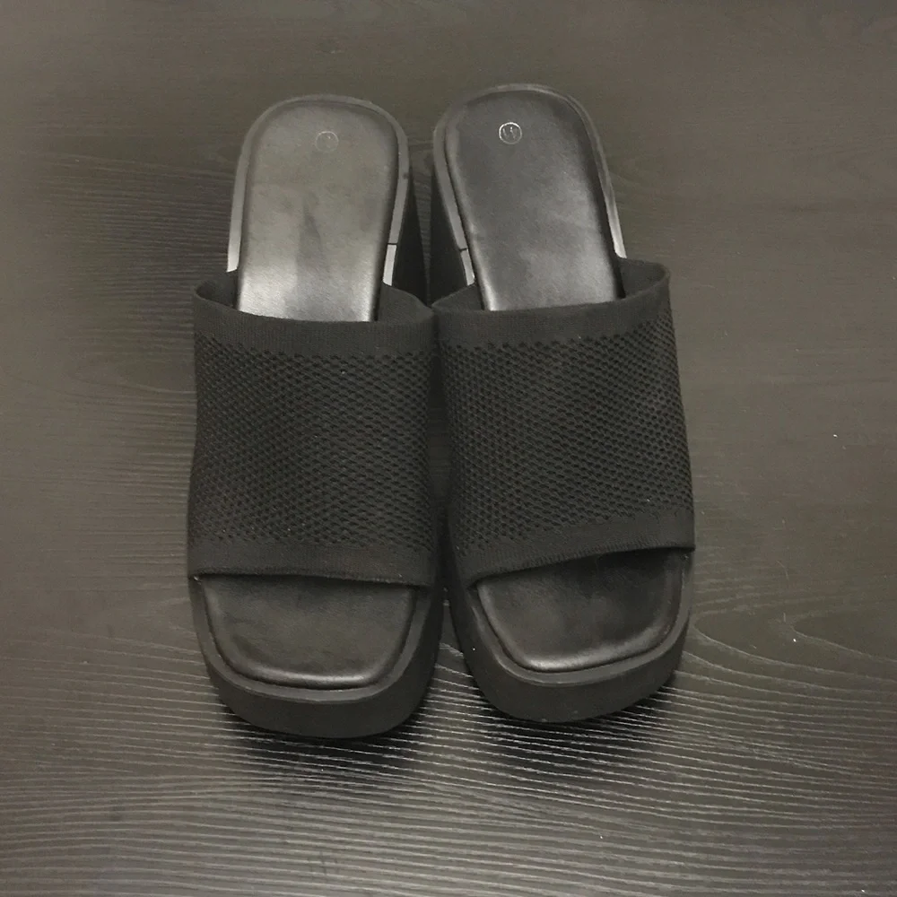 Chic Black Platform Slides | Minimalist Streetwear Wedge Sandals (EU 41 / US 10)